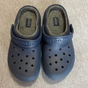 Lines Crocs